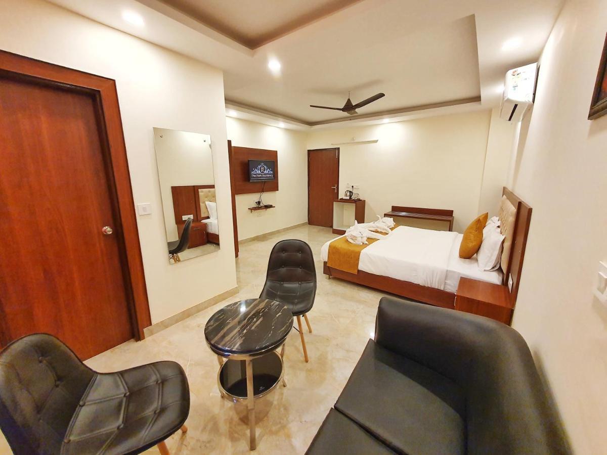 The Park Residency Hotel Dehradun Eksteriør billede